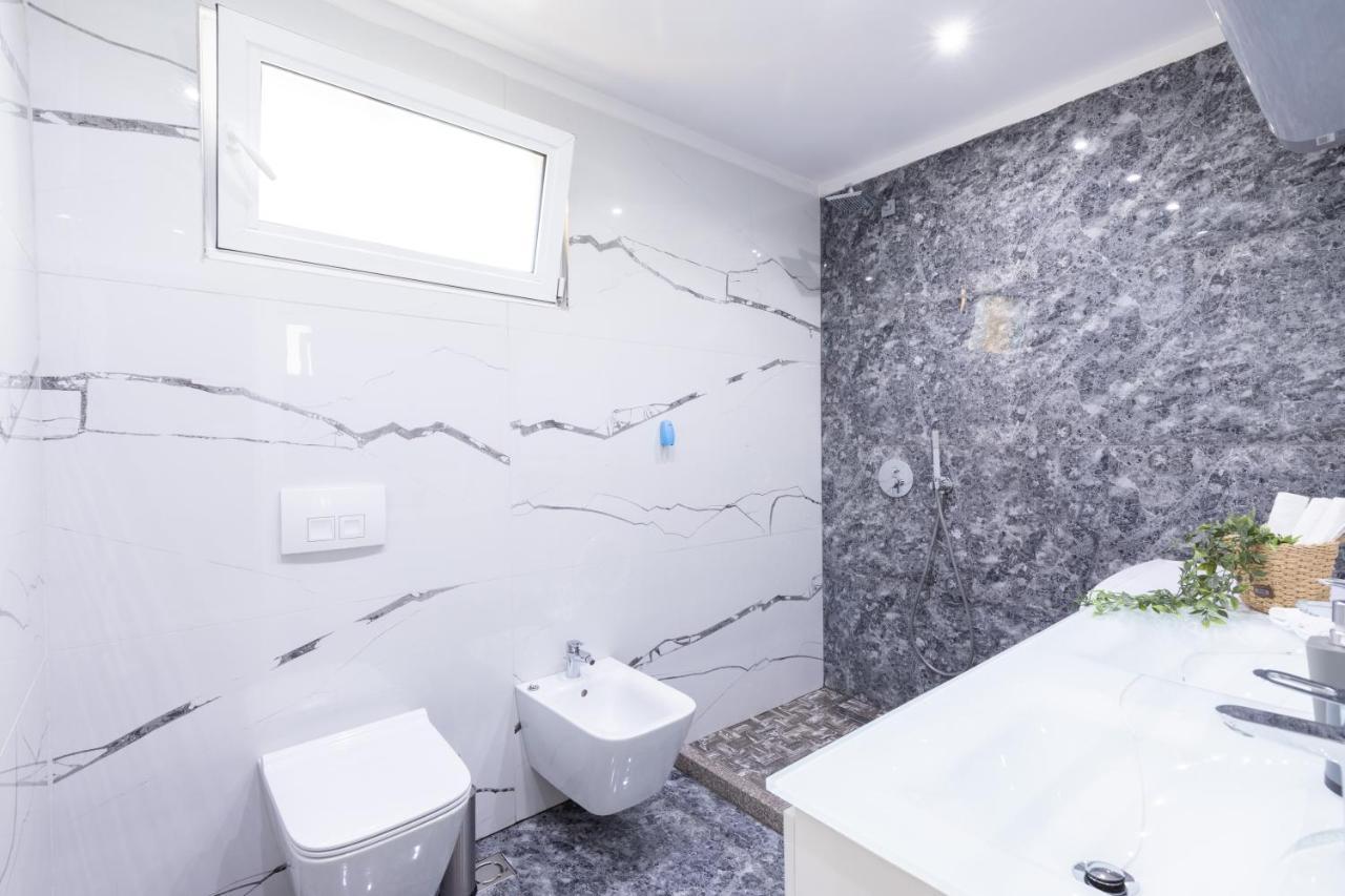 Exclusive 2 Bedrooms Apartment Tirana Kültér fotó